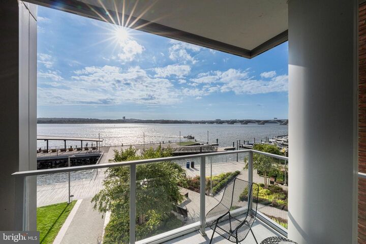 Property Photo: 310 Strand Street 304 VA 22314