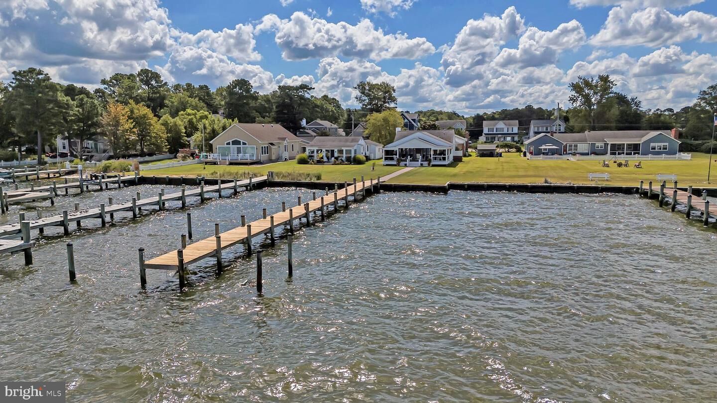 Property Photo:  1030 Chester River Drive  MD 21638 