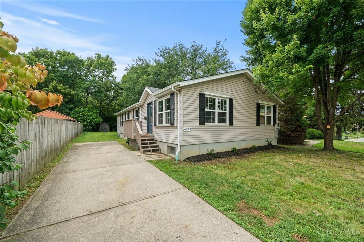 Property Photo: 6243 Aspen Avenue OH 45224