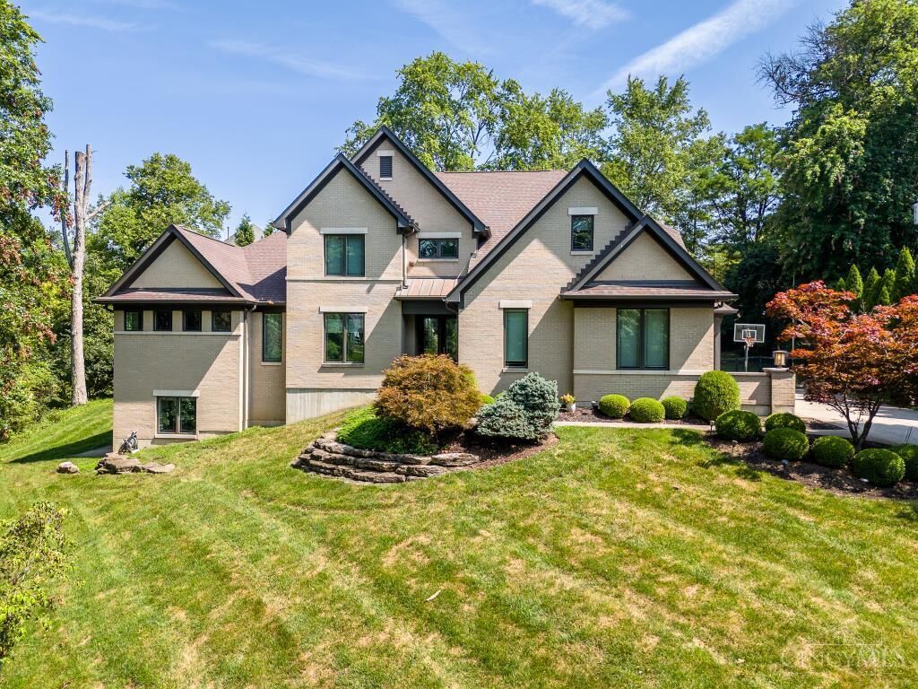 Property Photo: 8714 Weller Road OH 45249