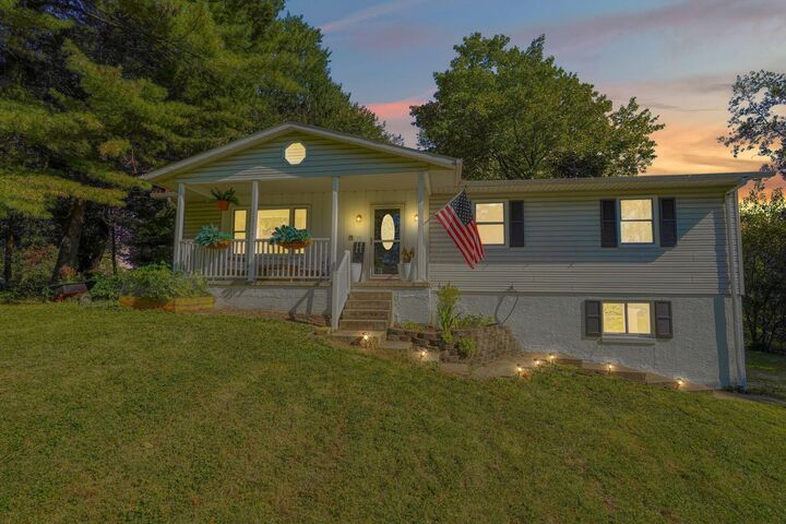 2212 Rainbow NE Drive  Lancaster OH 43130 photo