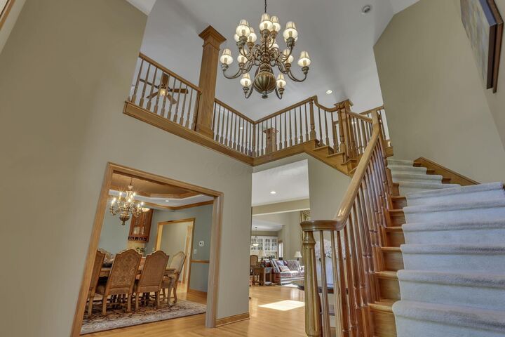 Property Photo:  209 Springbrook Place  OH 43230