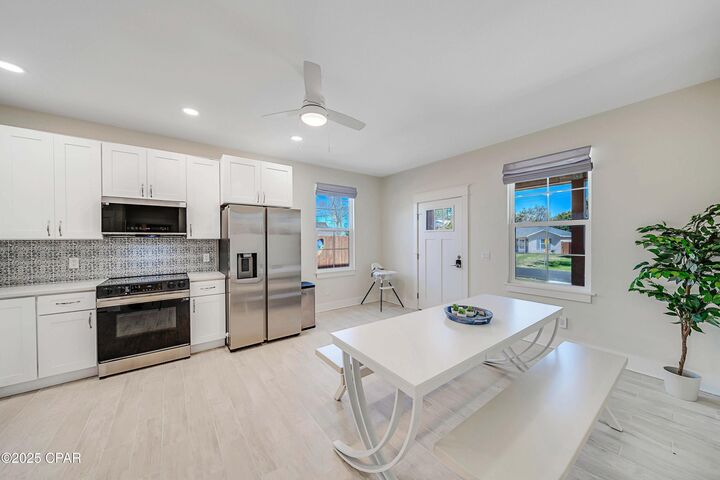 Property Photo: 5805 Hilltop Ave Apt1 FL 32408