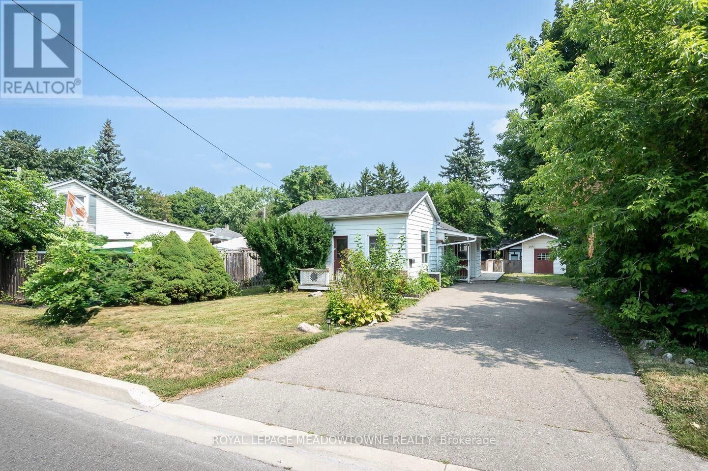 Property Photo: 99 Commercial Street ON L9T 2J1