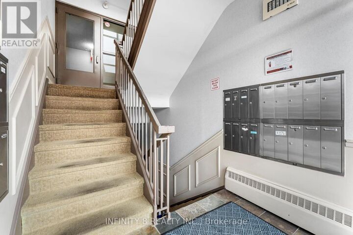 Property Photo:  264 Oakdale Avenue 301  ON L2P 2K4 