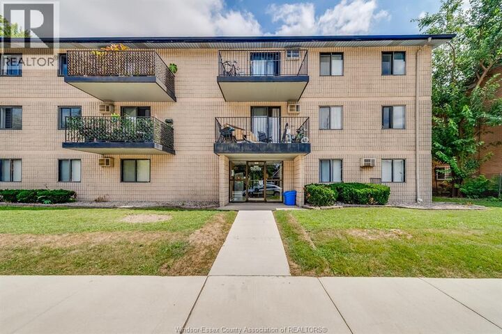 Photo de la propriété: 3355 Sandwich Street 207 ON N9C 1B2