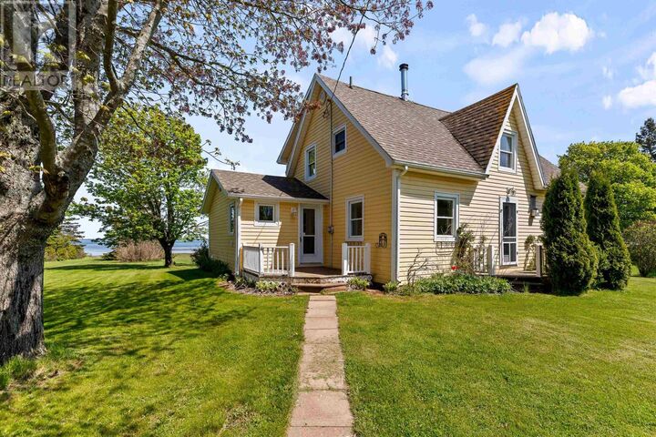 Property Photo: 922 Belmont Road PE C0B 1T0
