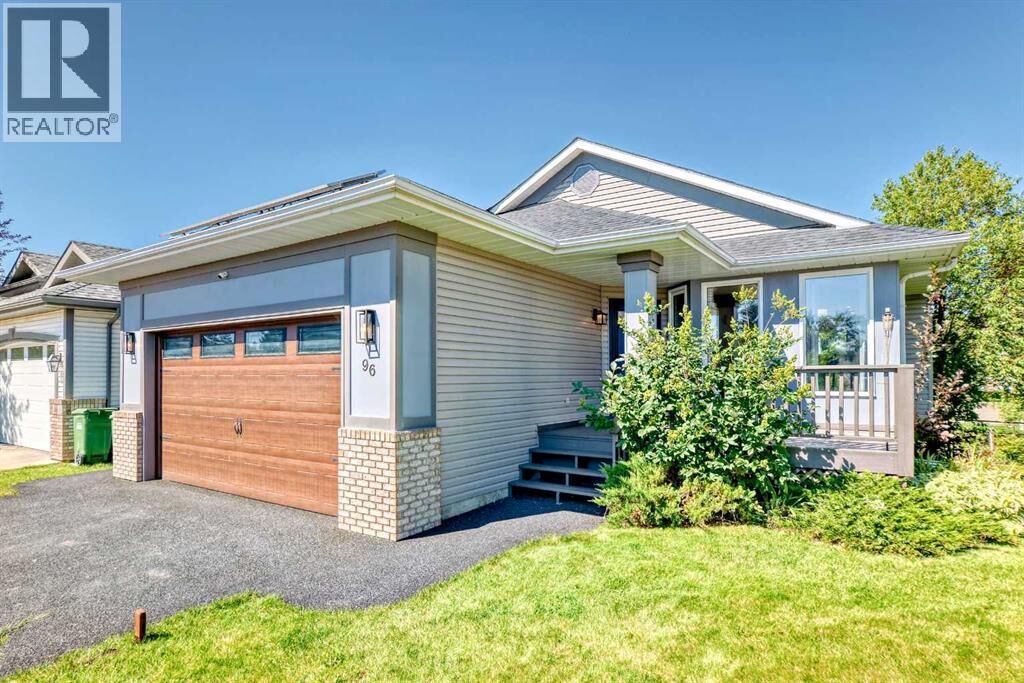Property Photo: 96 Douglas Shore Close Southeast AB T2Z 2K8