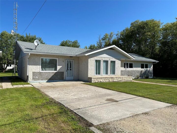 Photo de la propriété: 5 Betty Street MB R0E 1M0