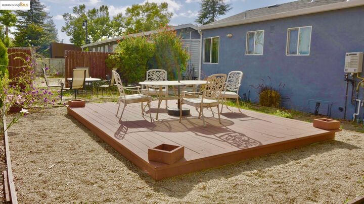 Property Photo: 326 Macarthur Blvd CA 94577