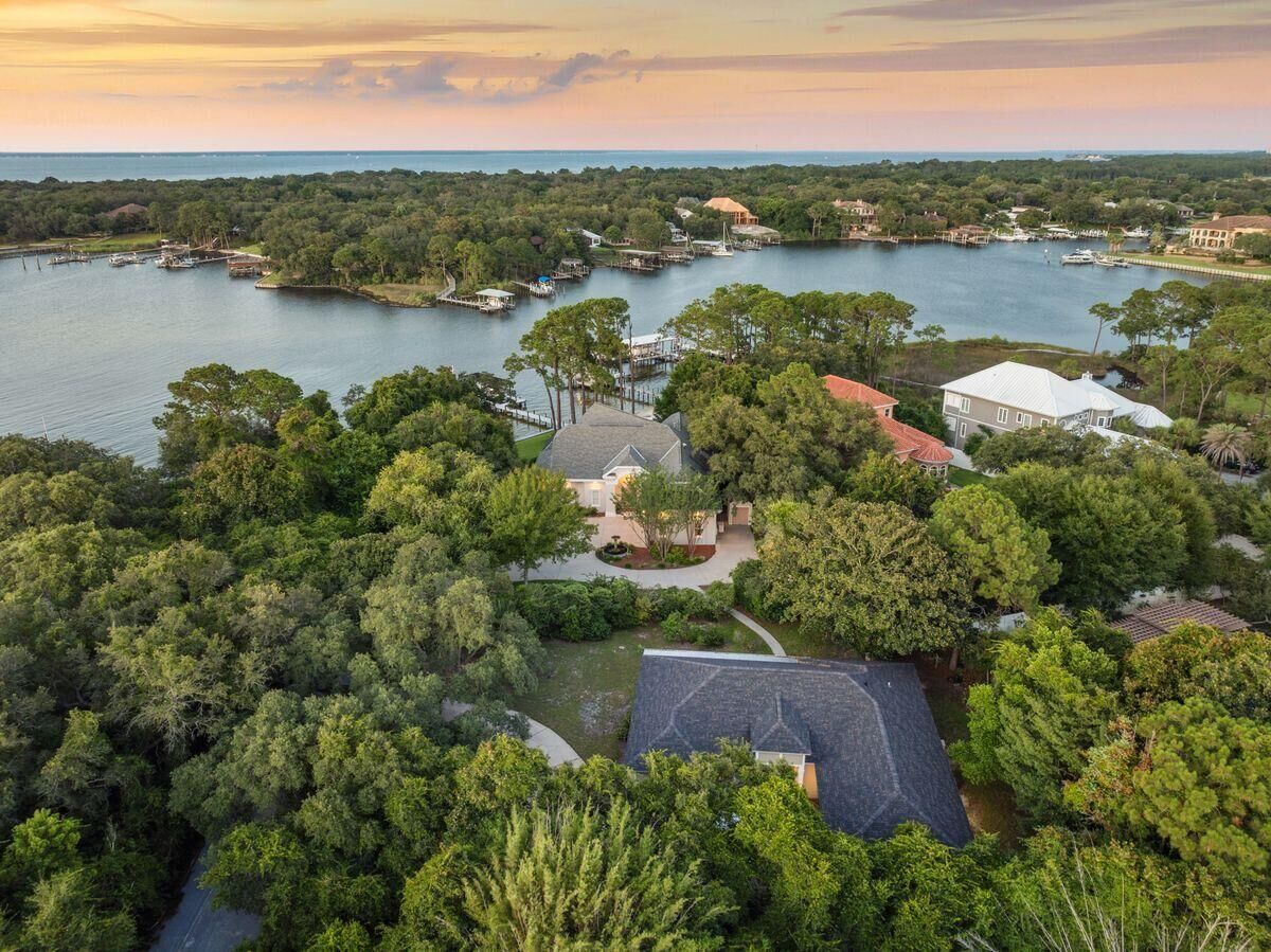 Property Photo:  702 Beach Drive  FL 32541 