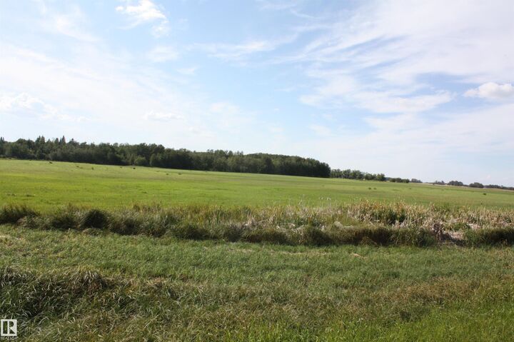 Property Photo:  Twp 580 RR 204  AB T0A 2V0 