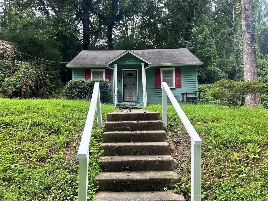 Property Photo: 184 Adeline Avenue NW GA 30314