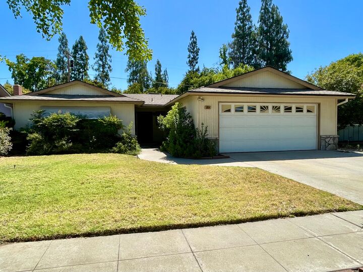 5684 N Ninth Street  Fresno CA 93710 photo