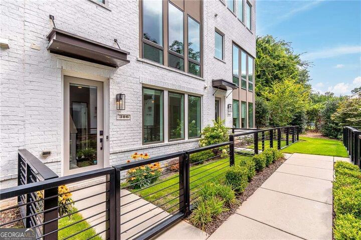 Property Photo:  306 Gibson Street SE  GA 30316 