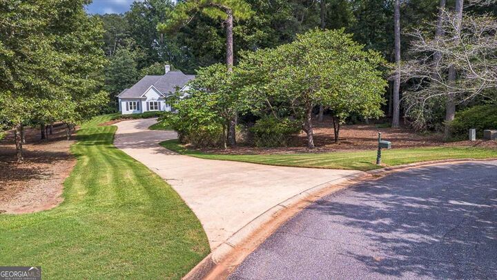 Property Photo:  115 Melbourne Drive  GA 30606 
