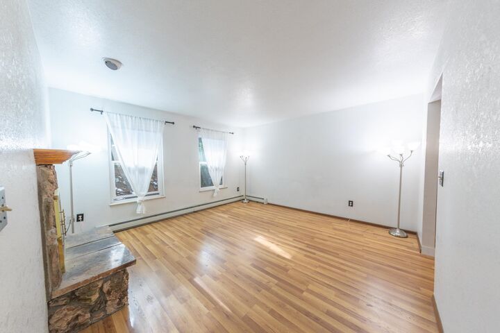 Property Photo: 1156 Bookcliff Avenue 11 CO 81501