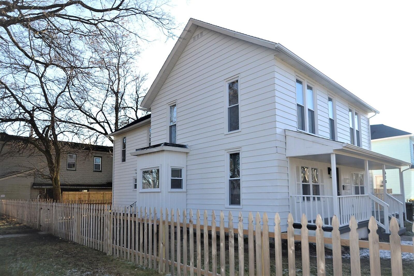 Property Photo:  610 Union Street 1  IN 46383 