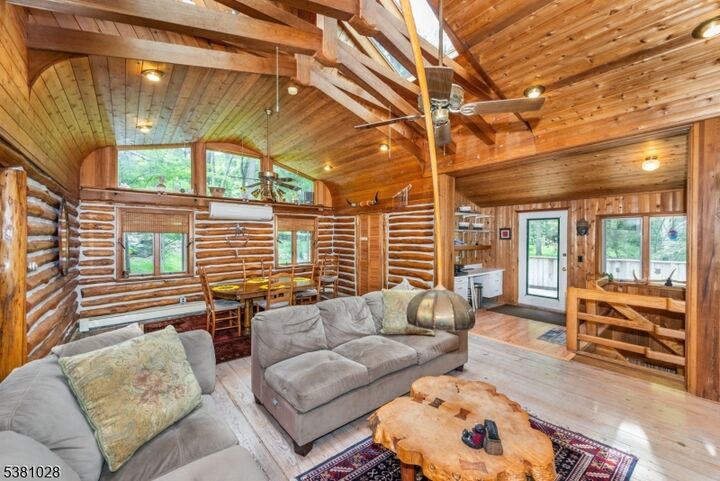Property Photo:  20 Glenwood Ln  NJ 07461 
