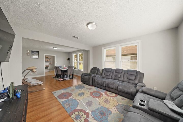 Property Photo: 5307 Crane Street TX 77026