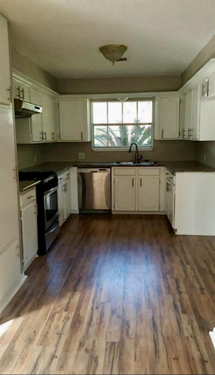 Property Photo: 10338 Shell Rock Road TX 77571