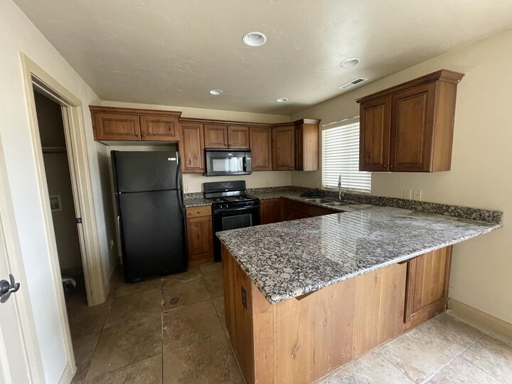 Property Photo: 920 S 25 E #7C UT 84720