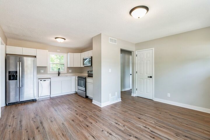 Property Photo:  1533 Ridgewood Avenue  IA 50010 