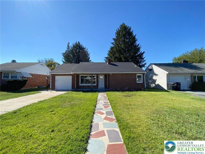 1247 Birchwood Drive  Hanover Twp PA 18017 photo
