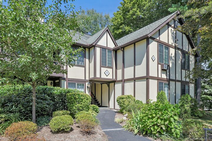 9 Tudor Court 4  Pleasantville NY 10570 photo