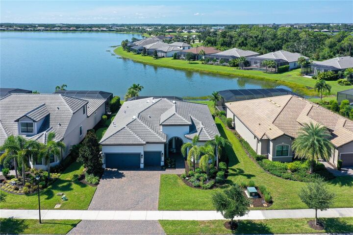 Property Photo: 7713 Mainsail Lane FL 34240