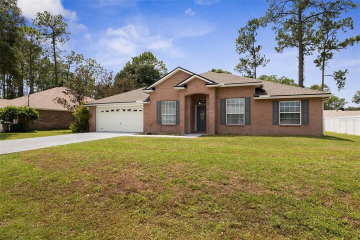 Property Photo: 19 Brian Lane FL 32137