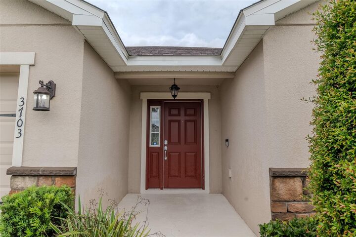 Property Photo: 3703 Peregrine Way FL 33811