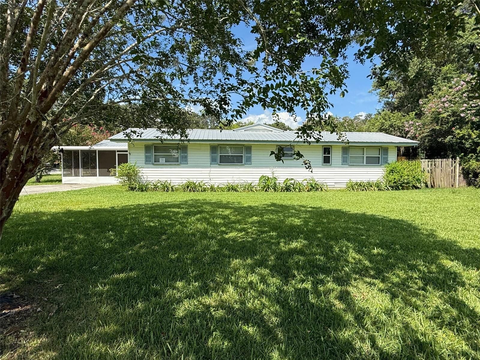 Property Photo: 931 Cedar Drive FL 34601