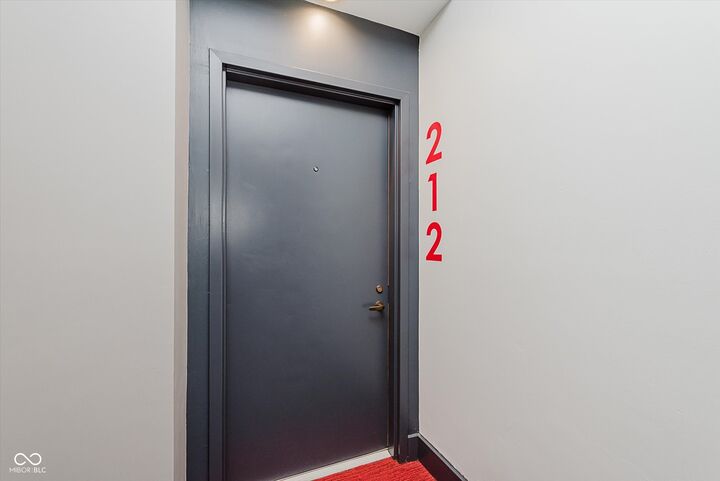 Property Photo: 430 N Park Avenue 212 IN 46202