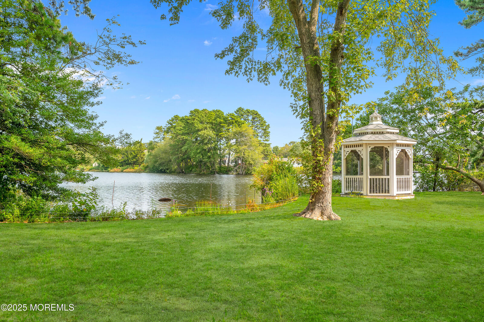 Property Photo:  413 Lake Shore Drive  NJ 08723 