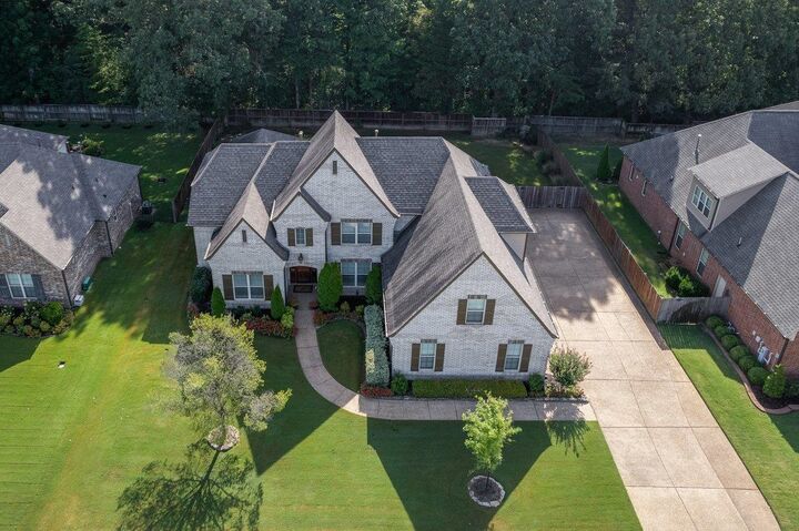 Property Photo: 3648 E Romano Way TN 38138