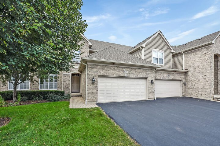 824 Stone Canyon Circle 824  Inverness IL 60010 photo