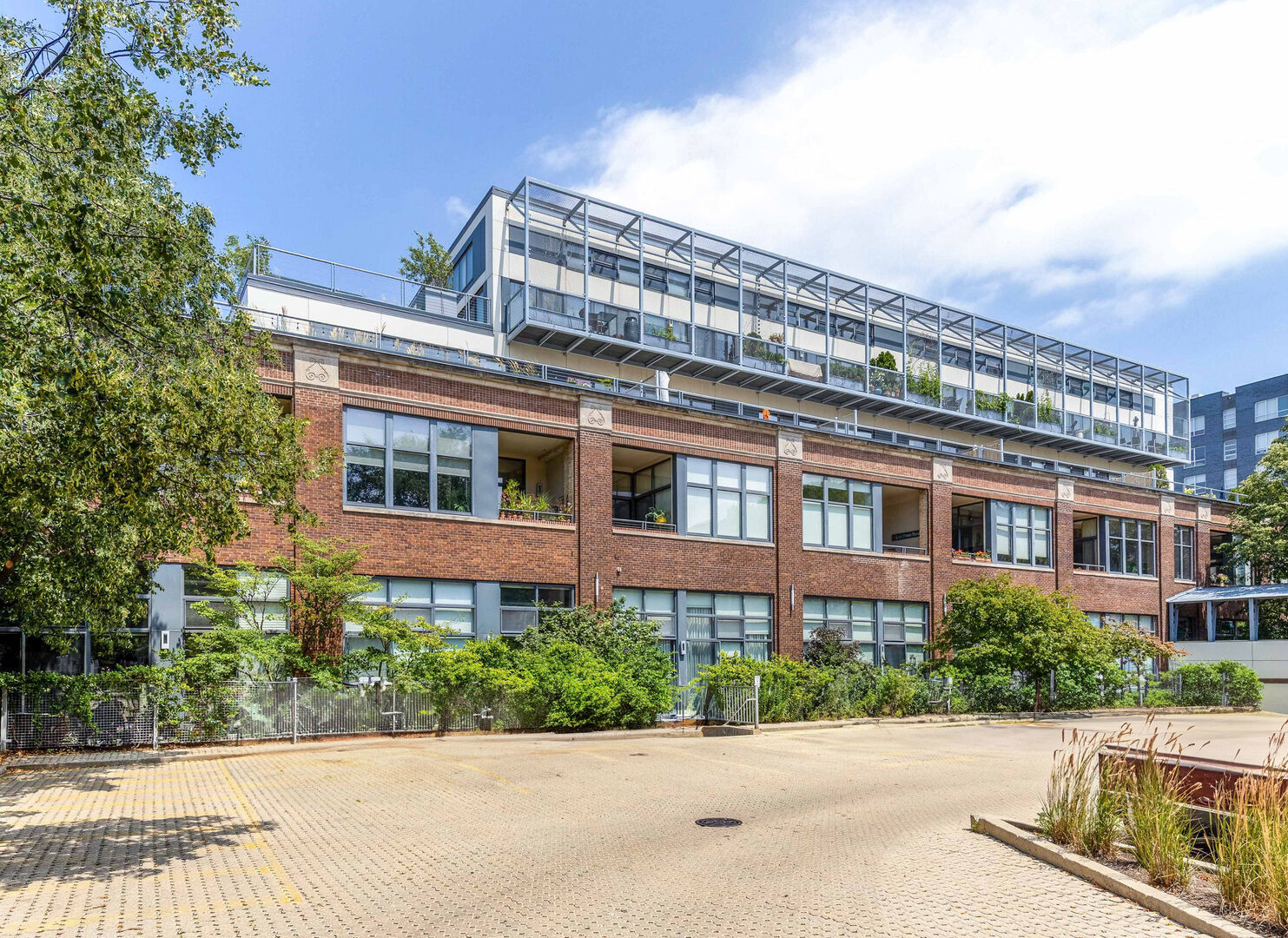 Property Photo:  1800 Ridge Avenue 403  IL 60201 