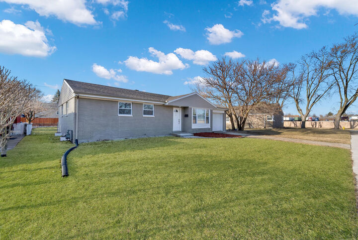 Property Photo: 316 E 24th Street 0 IL 60411