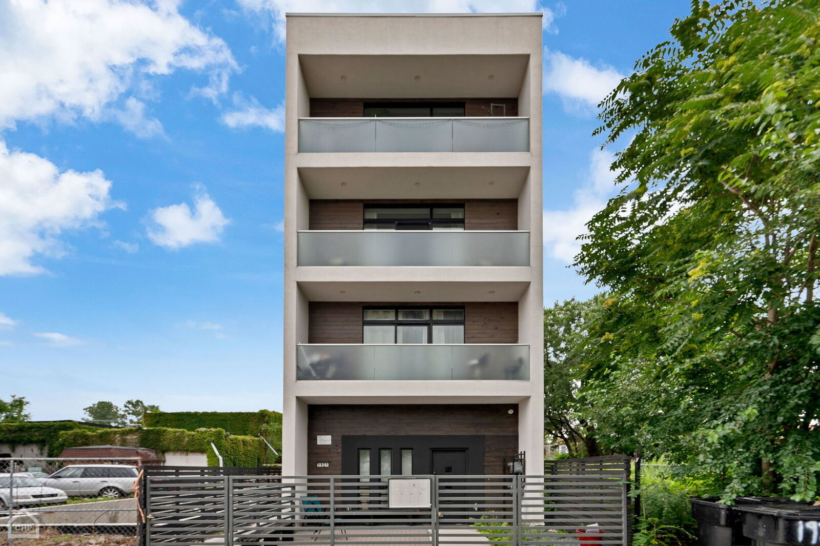 Property Photo: 1921 S Jefferson Street 1 IL 60616