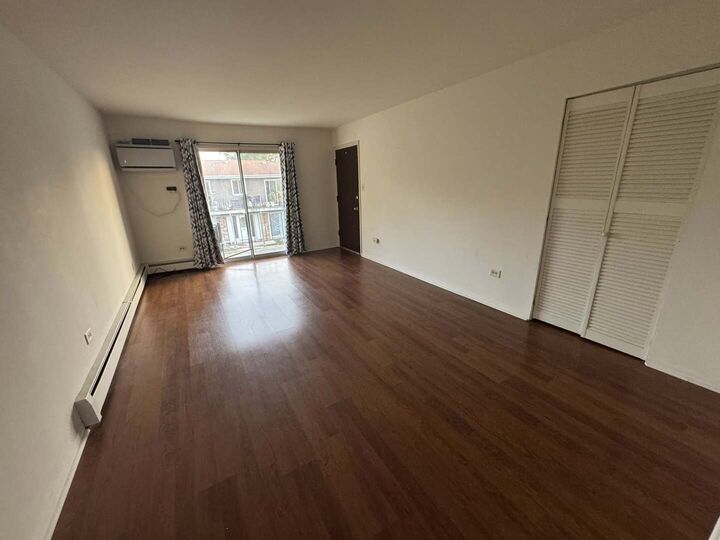 Property Photo: 508 Schroeder Avenue 2E IL 60468