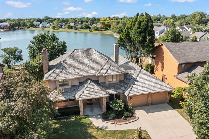 2903 Prairie Meadow Drive  Champaign IL 61822 photo