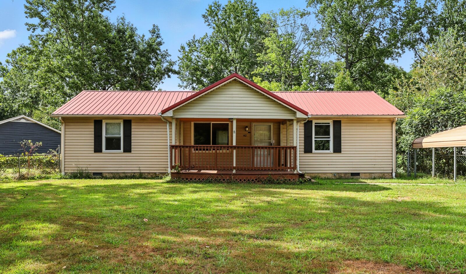 Property Photo: 412 Buckeye Ln TN 37042