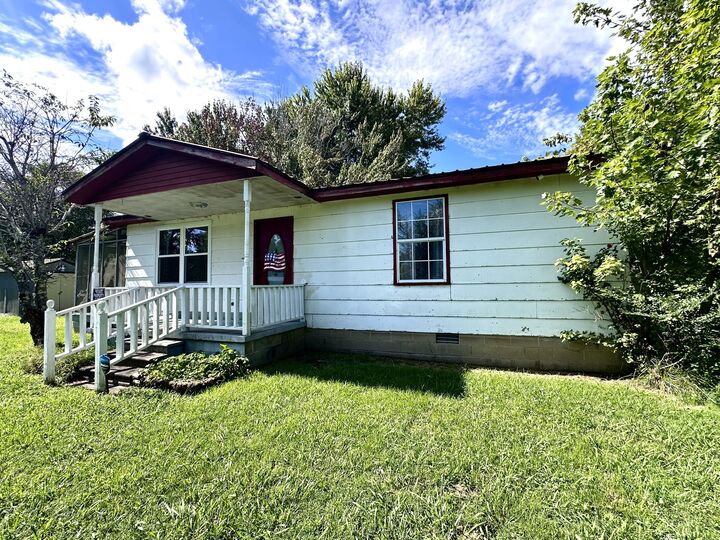 Property Photo: 121 Cordell Rd TN 37339