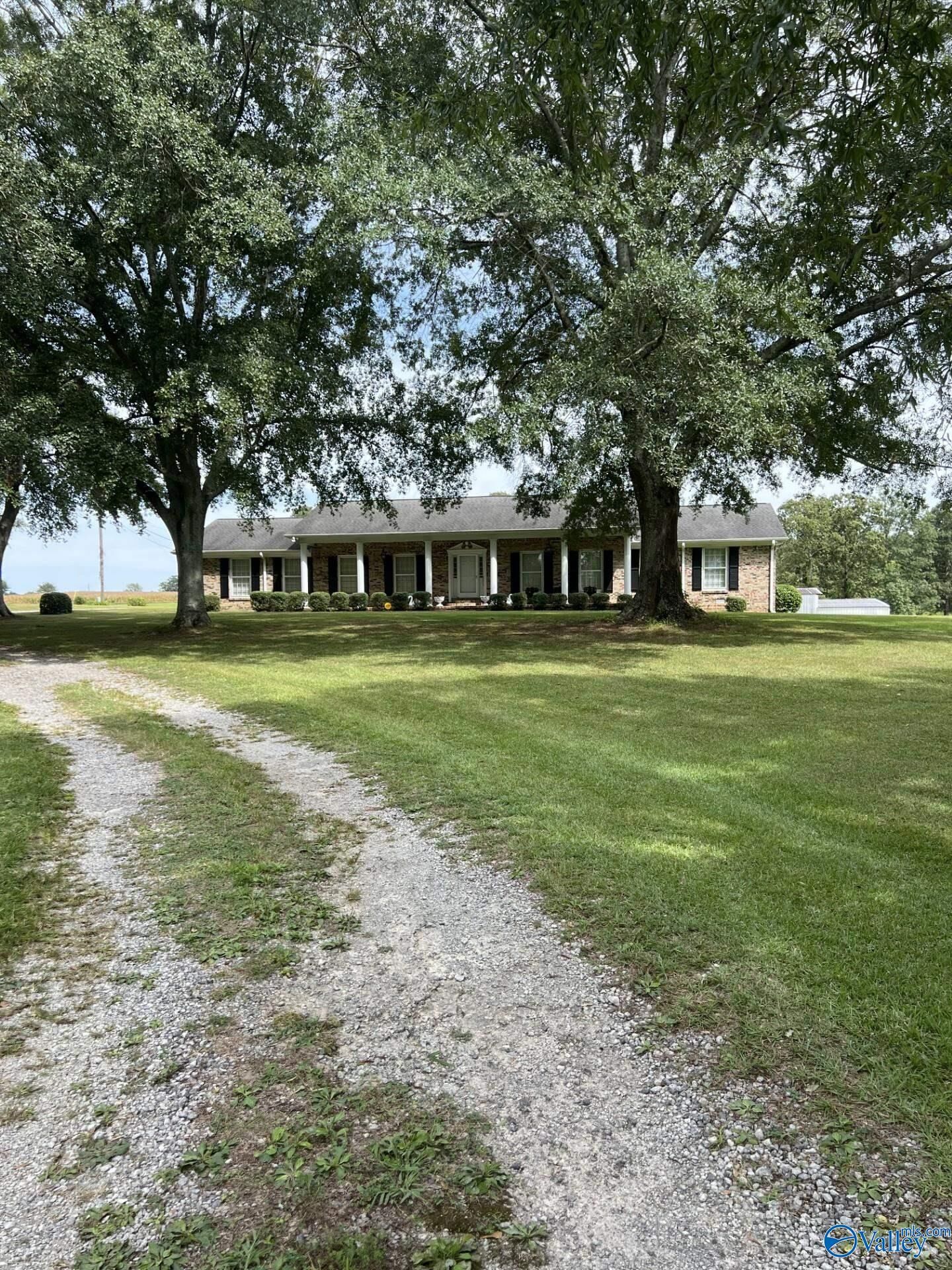Property Photo: 19746 Al Hwy 33 AL 35650