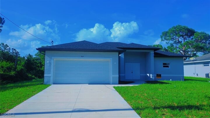 Property Photo: 927 Bolivia Drive FL 33974