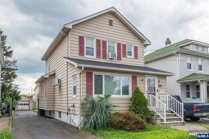 174 Page Avenue  Lyndhurst NJ 07071 photo