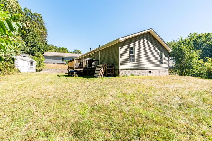 Property Photo:  4 Ivy Lane  NH 03835 