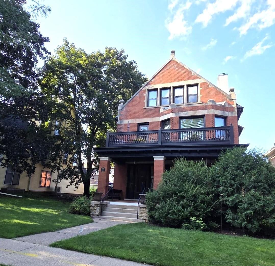 Property Photo: 487 Dayton Avenue 1 MN 55102