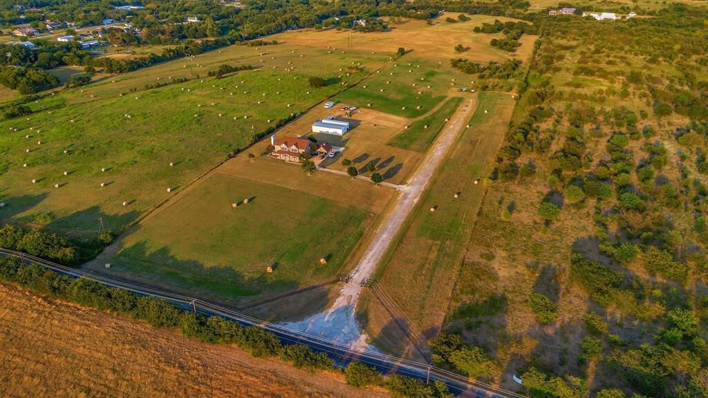 Property Photo:  1810 Longbranch Road  TX 76065 